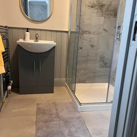 فندق مبيت وإفطار The Road 4*